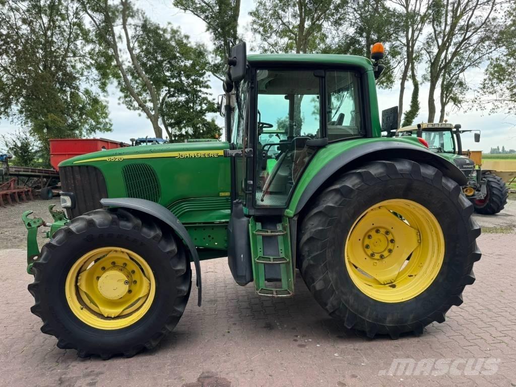 John Deere 6520 Traktory
