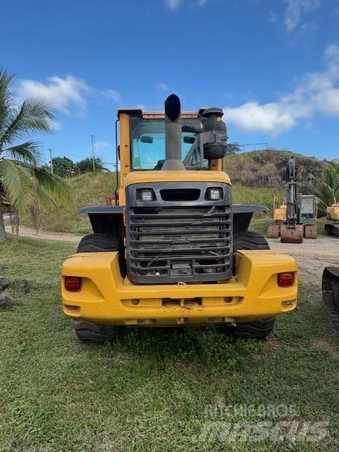 Volvo L 90 F Kolové nakladače