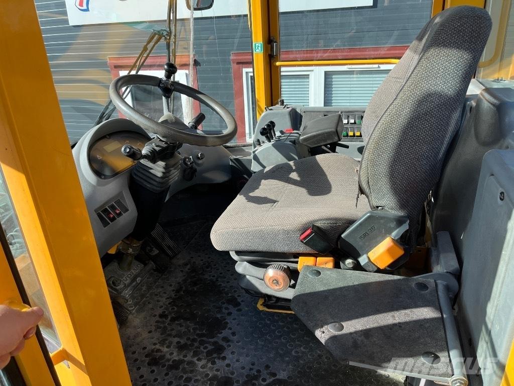 Volvo L70 E-04 Kolové nakladače