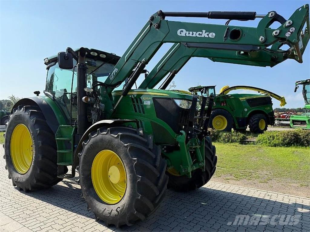 John Deere 6210R Traktory