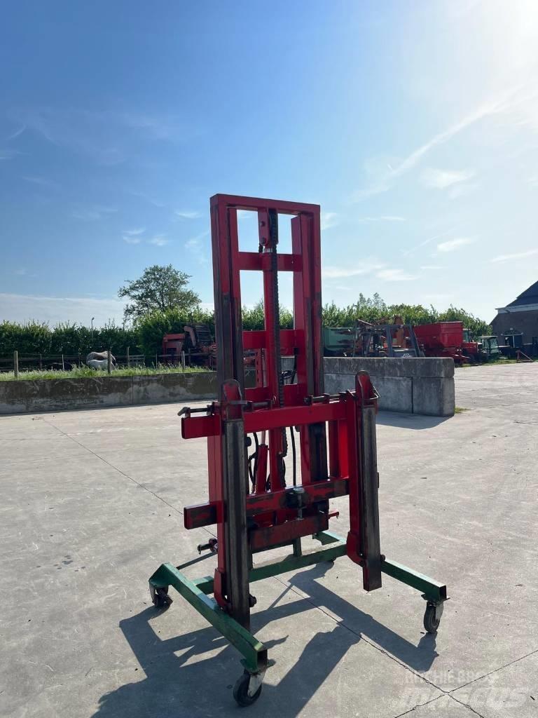 Wifo H1600/240 Čelní nakladače a rypadla