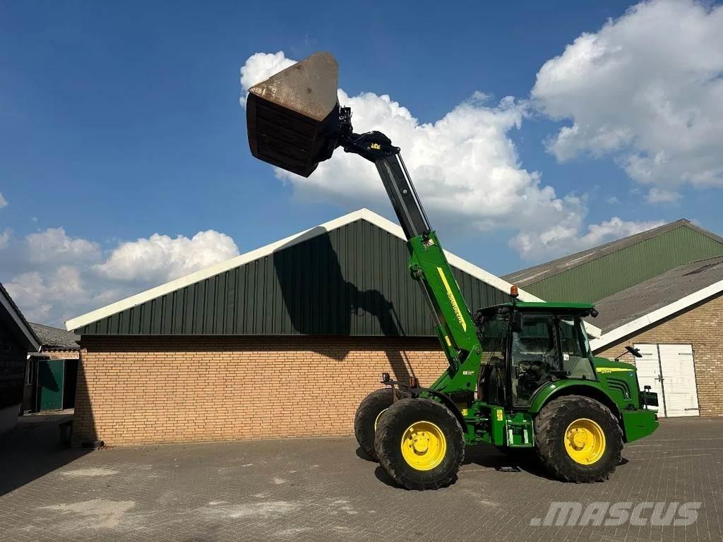 John Deere 3800 Kolové nakladače