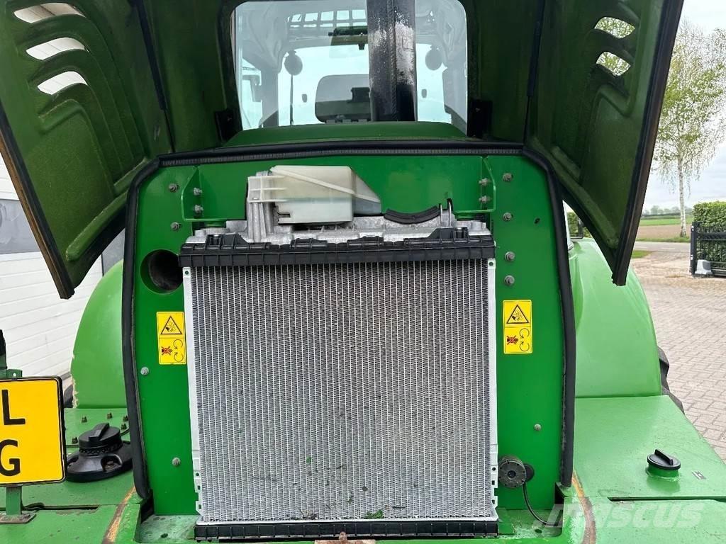 John Deere 3800 Kolové nakladače