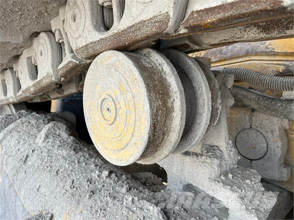 CAT D6T XW Pásové dozery