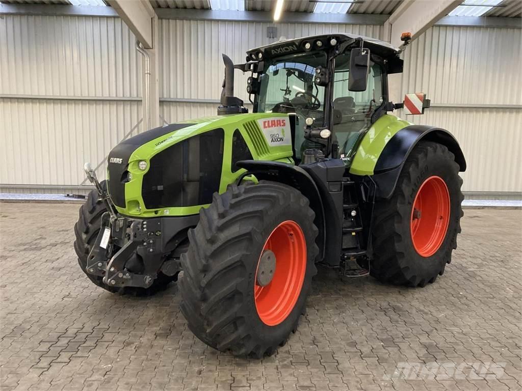 CLAAS Axion 950 Traktory