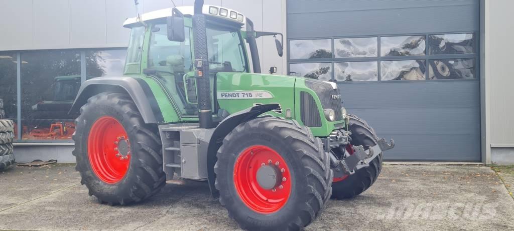 Fendt 718 Vario TMS Traktory
