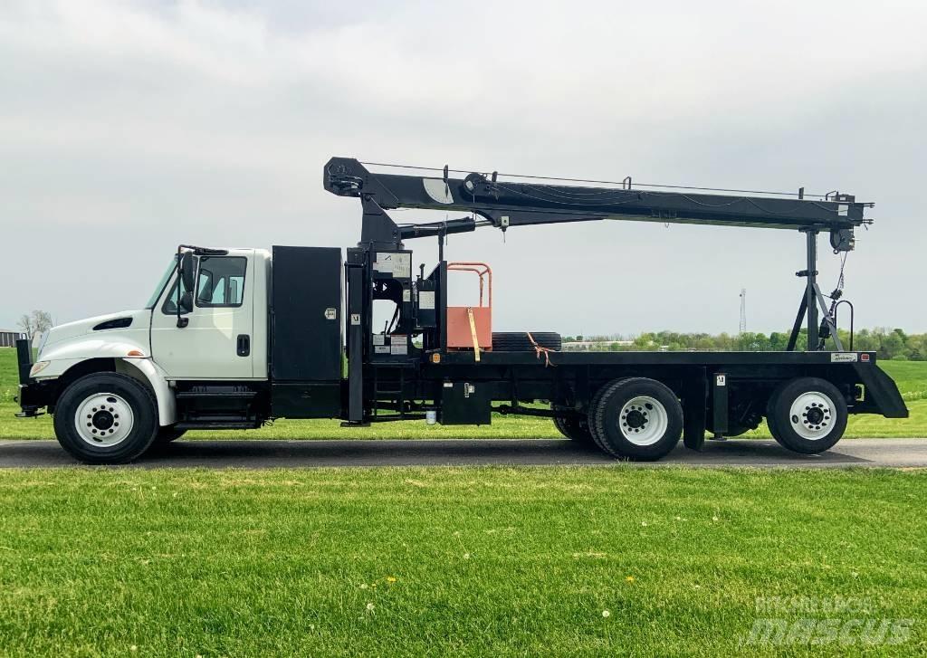 National Crane 400B Pásové jeřáby