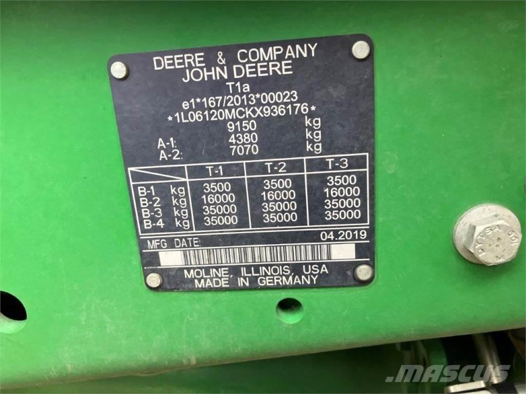 John Deere 6120M Traktory
