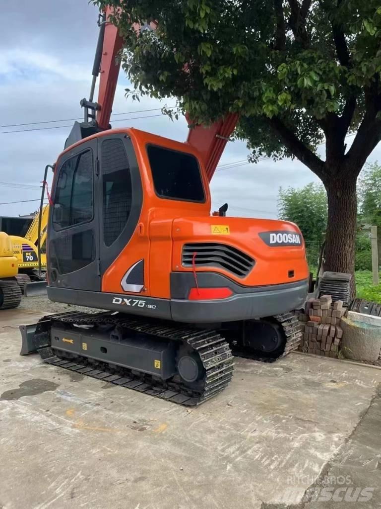 Doosan DX75-9C Pásová rýpadla
