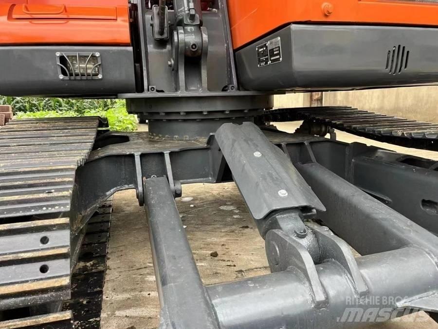 Doosan DX75-9C Pásová rýpadla