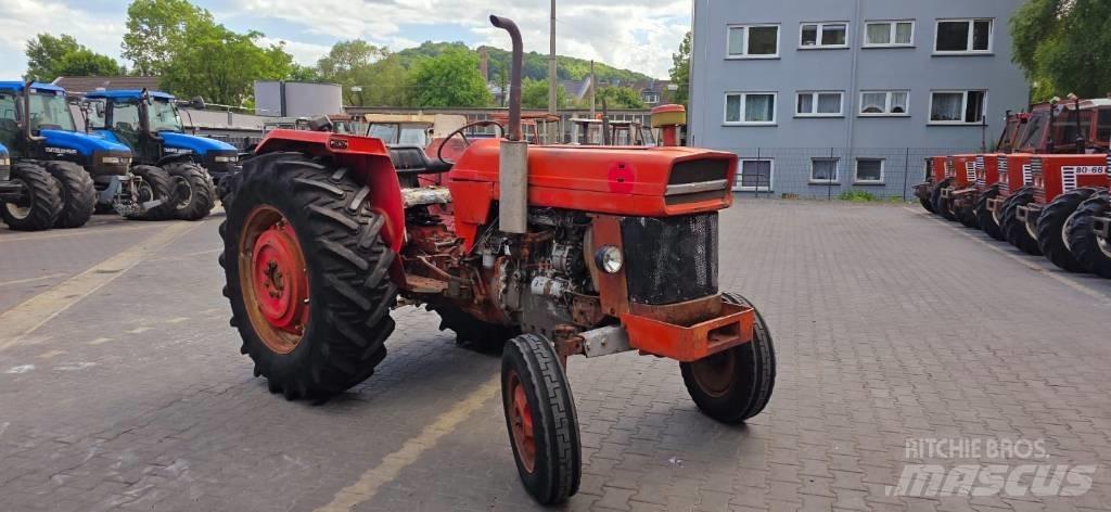 Massey Ferguson 178 Traktory