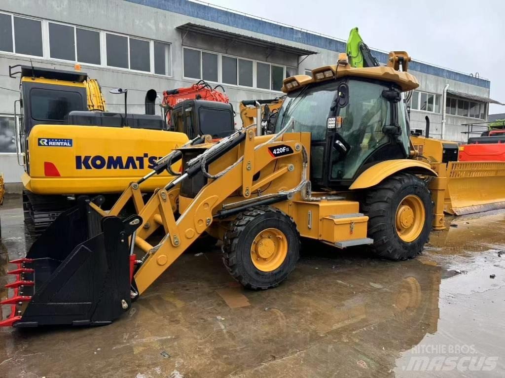 CAT 420 F Rýpadlo-nakladače
