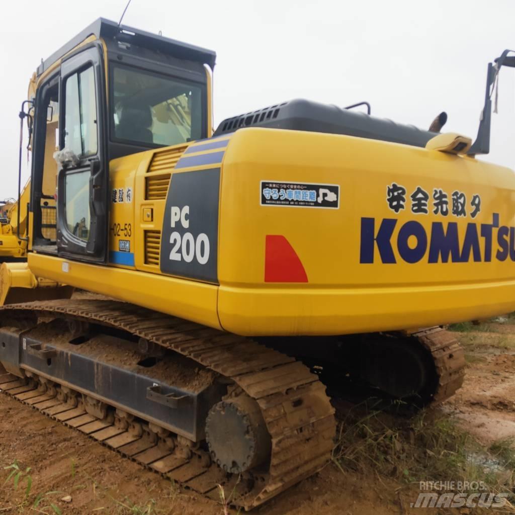 Komatsu PC200-8 Pásová rýpadla
