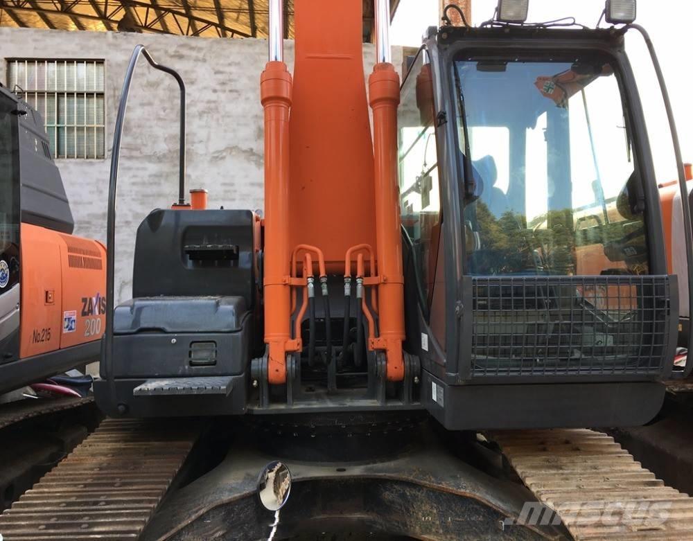 Hitachi zx210 Pásová rýpadla