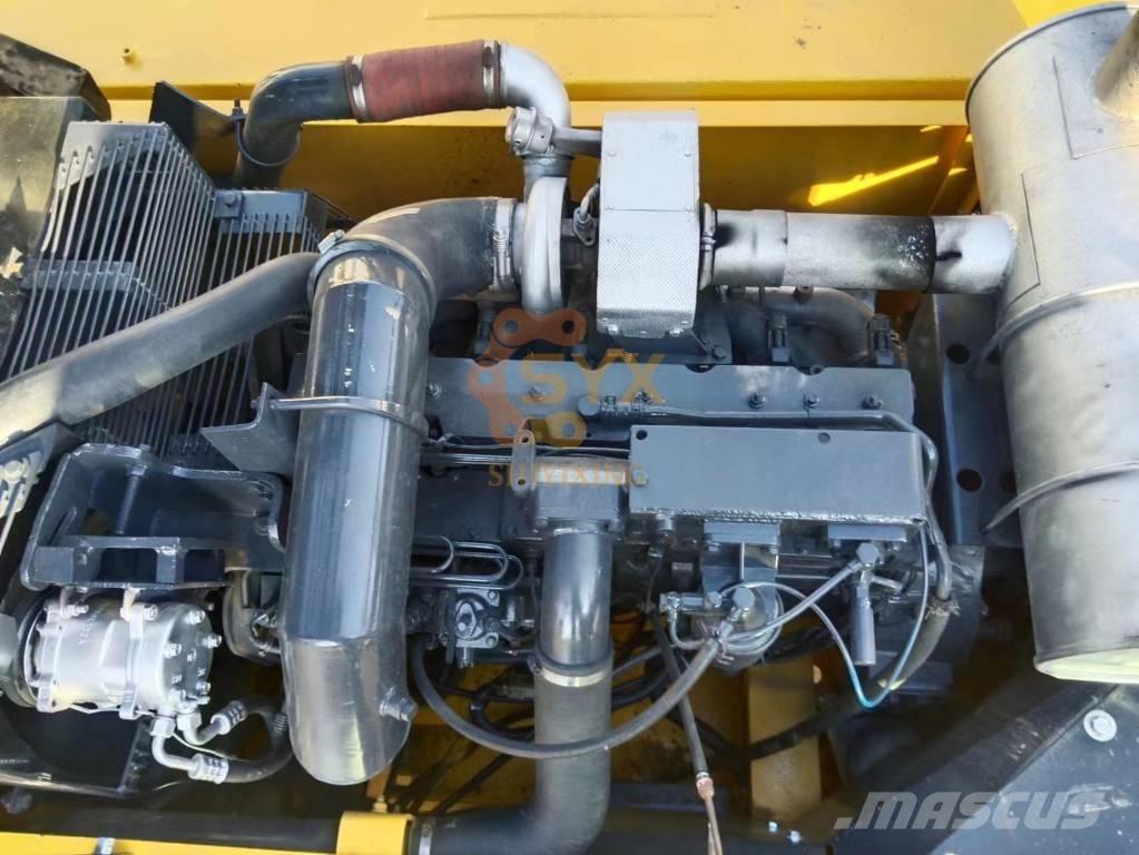 Komatsu PC 300-7 Pásová rýpadla