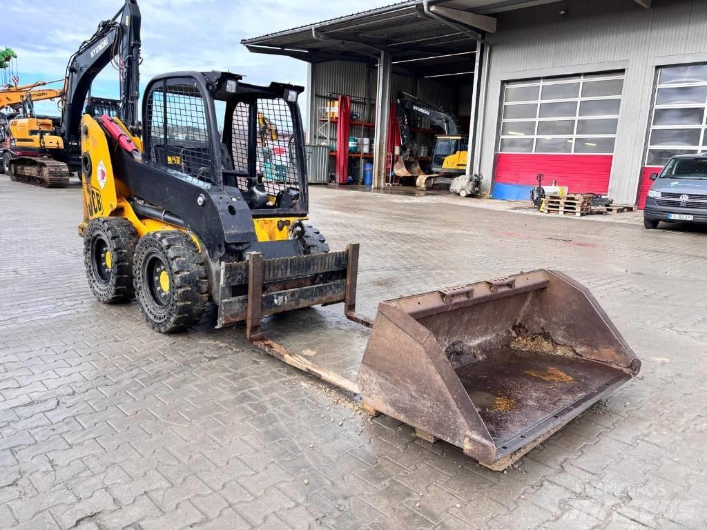 JCB 170 Smykem řízené nakladače