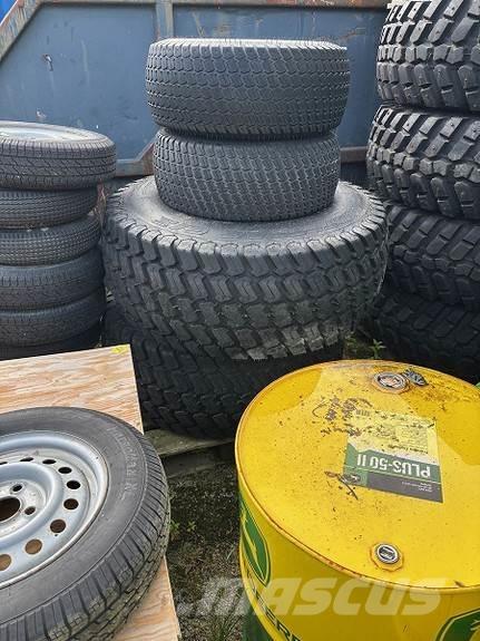  4R Hjulsett Pneumatiky, kola a ráfky