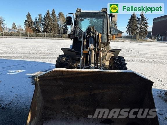  850 Smykem řízené nakladače