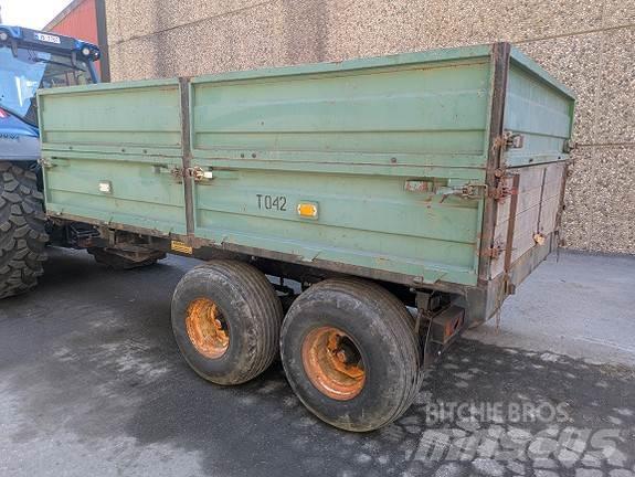 Agromet T042 Přívěsy pro různé účely