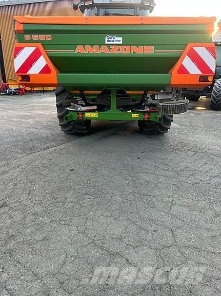Amazone ZA-M 1501 Rozmetadlo minerálních hnojiv