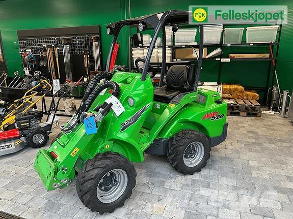 Avant 520 Smykem řízené nakladače