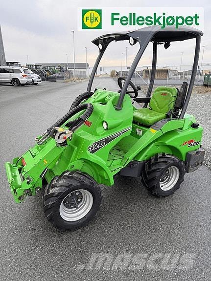 Avant 520 Smykem řízené nakladače