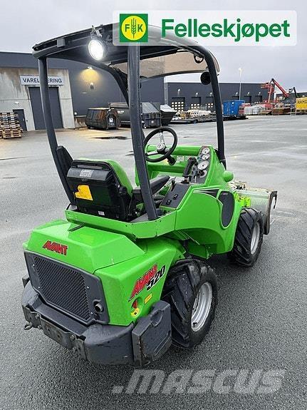 Avant 520 Smykem řízené nakladače