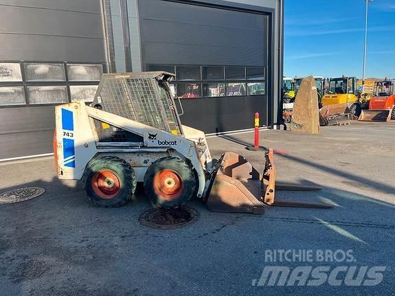 Bobcat 743 Smykem řízené nakladače