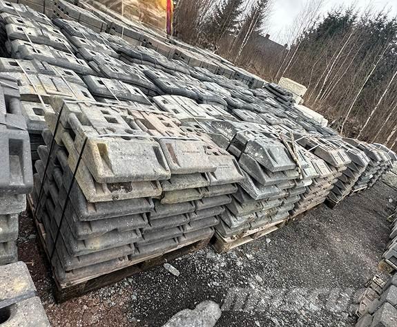  Brukt Skiltfot Ostatní komponenty