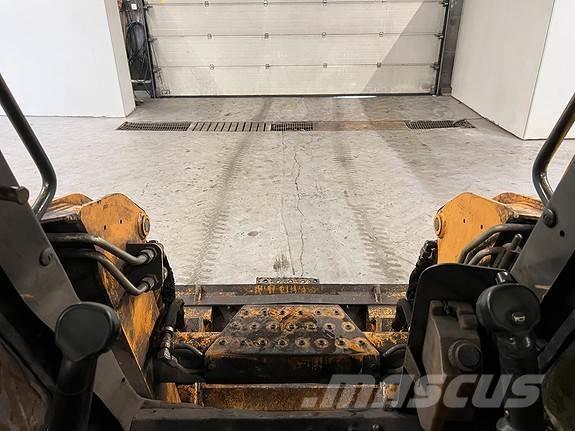 CASE 430 Smykem řízené nakladače