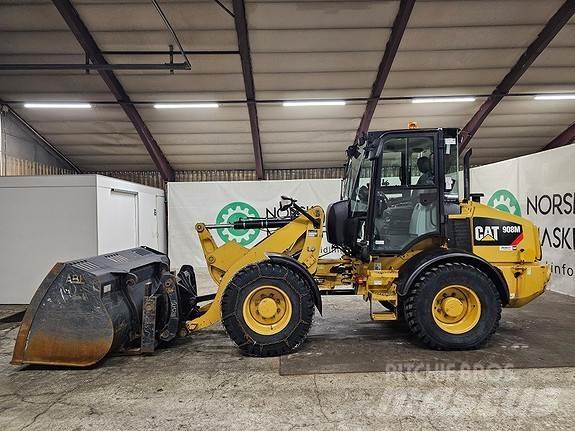 CAT 908M Kolové nakladače