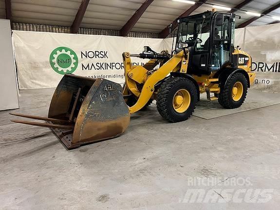 CAT 908M Kolové nakladače