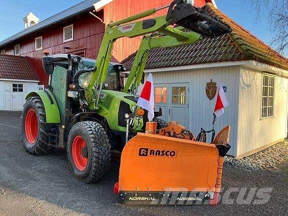 CLAAS Arion 420 Traktory