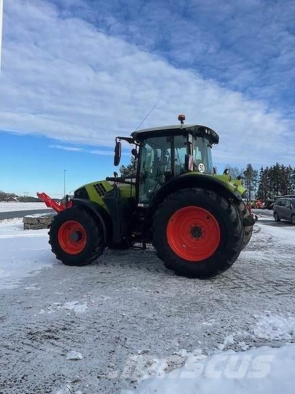 CLAAS Arion 610 Traktory
