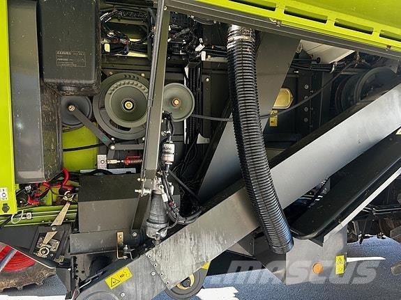CLAAS Avero 240 Sklízecí mlátičky