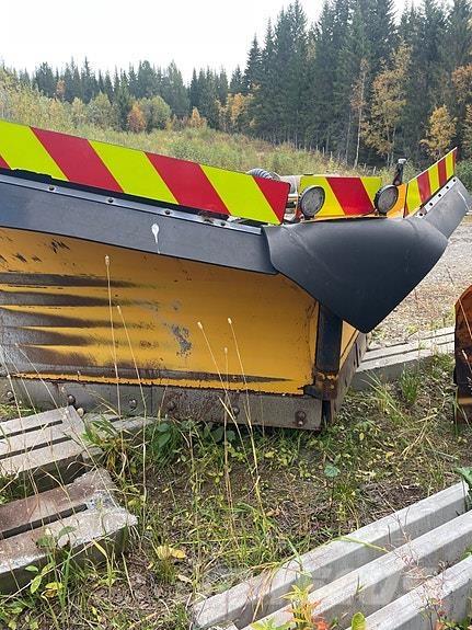 Dalen 3025 Sněžné pluhy, přední sněhové radlice