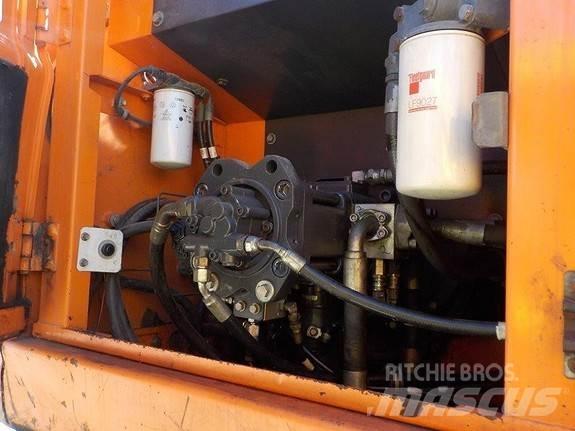Doosan DX225LC-3 Pásová rýpadla
