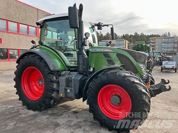Fendt 516 Profi+ Traktory