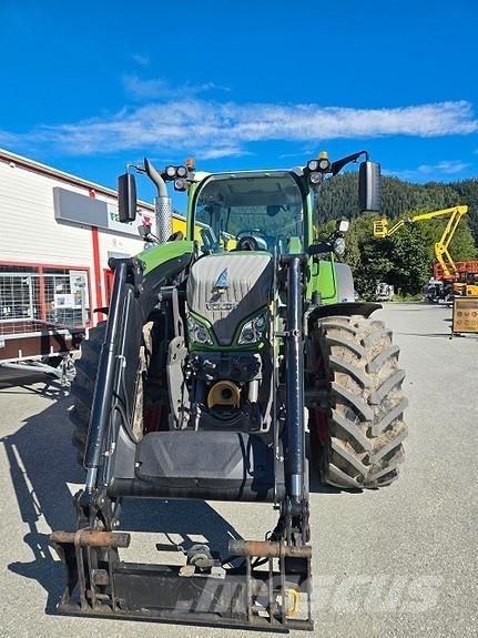 Fendt 516 Profi + Traktory