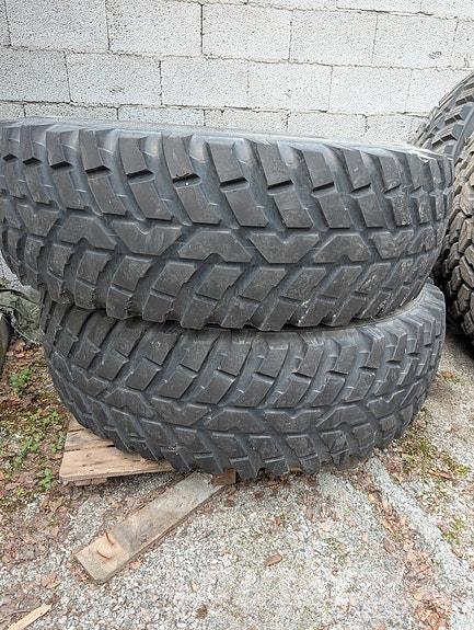  Fendt. 700 serie Pneumatiky, kola a ráfky