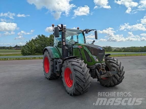 Fendt 724 S4 Vario Traktory