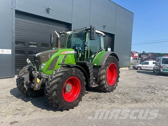 Fendt 724 VARIO Traktory