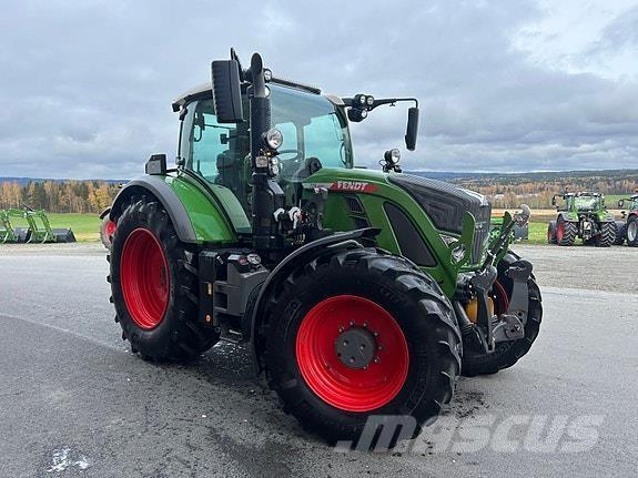 Fendt 724 VARIO Traktory