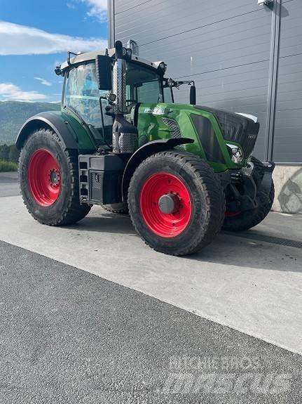 Fendt 828 Vario Traktory