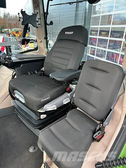 Fendt 942 Gen7 Traktory