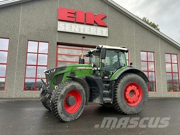 Fendt 942 VARIO Traktory