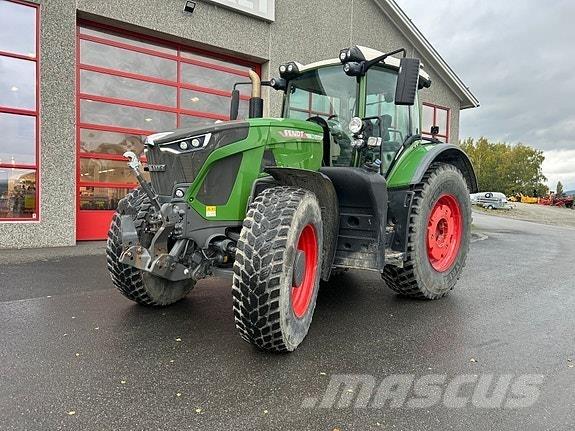Fendt 942 VARIO Traktory