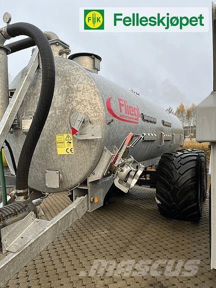 Fliegl VFW 10600 Rozmetadlo minerálních hnojiv