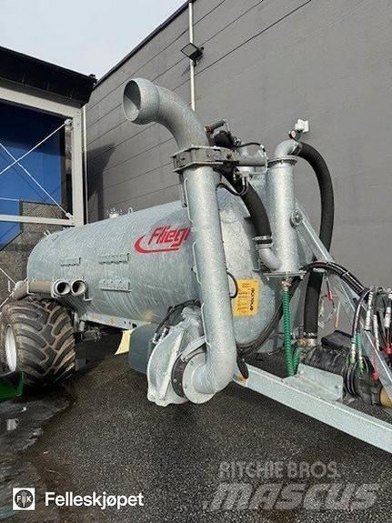 Fliegl VFW10600 Rozmetadlo minerálních hnojiv