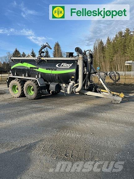 Fliegl vfw12000 Rozmetadlo minerálních hnojiv